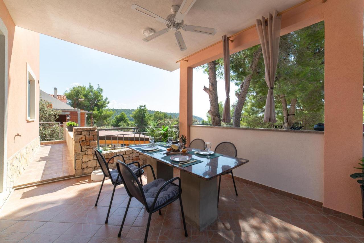 Vila House Anka Milna  Exteriér fotografie